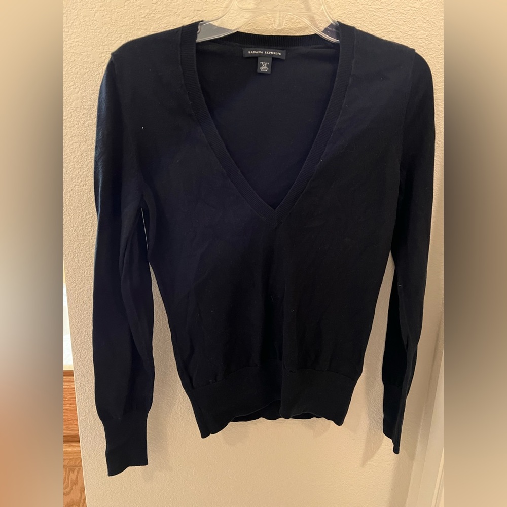 Banana Republic V-Neck Sweater Size XSP